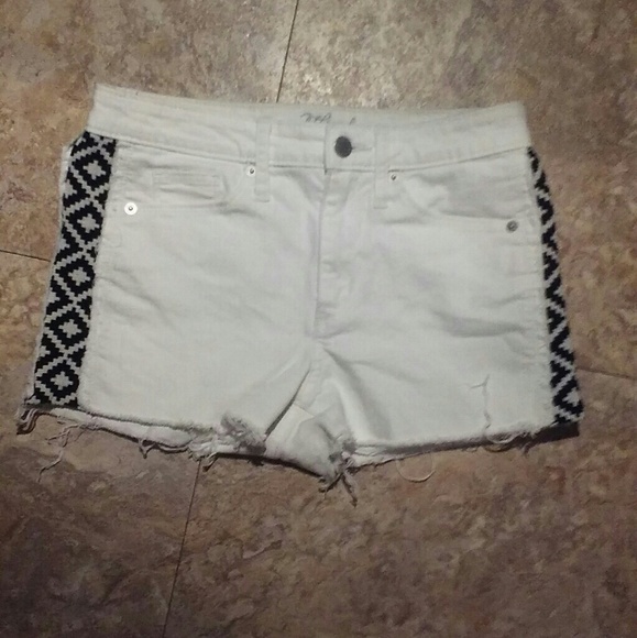 Universal Thread Pants - Universal Thread High Rise Tribal denim shorts